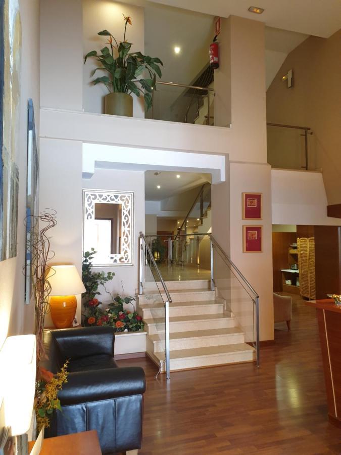 Hotel Suite Camarena テルエル エクステリア 写真